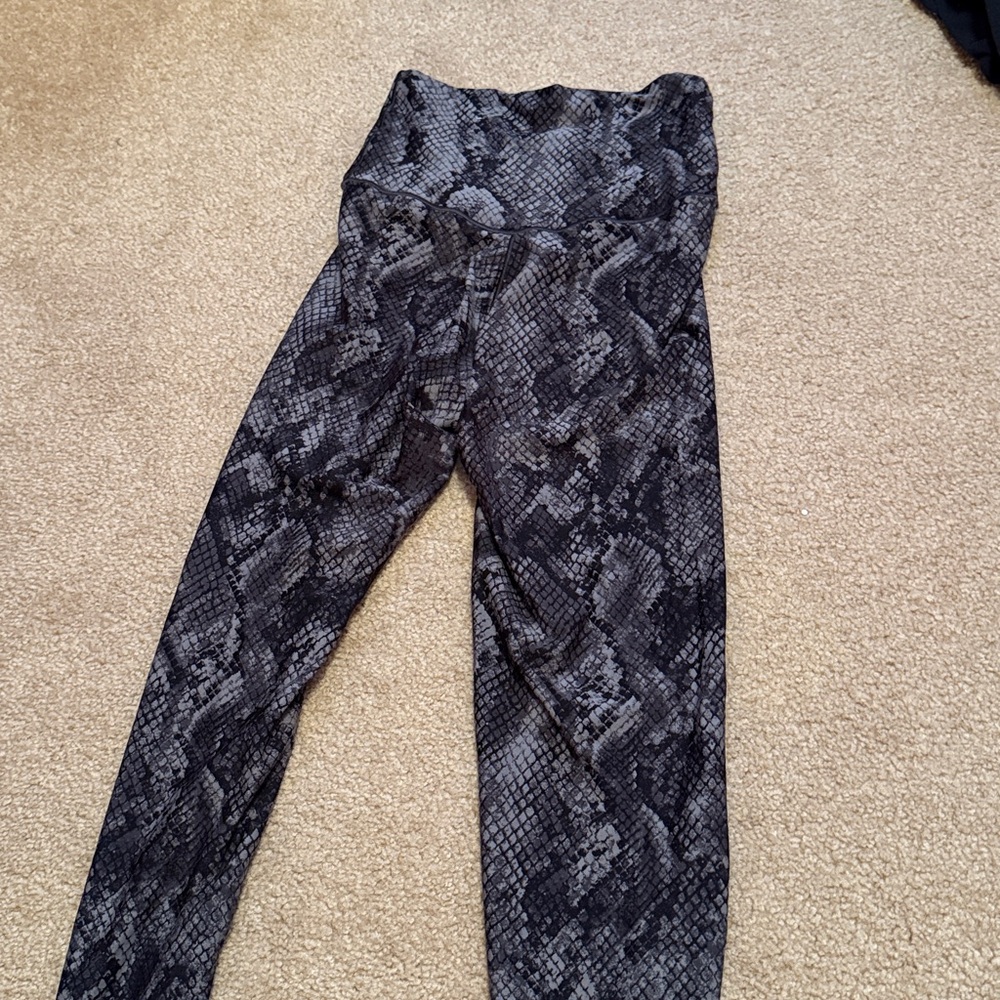 AERIE 7/8 snake leggings